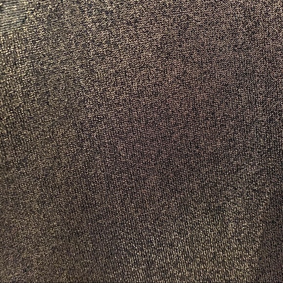 Sleeveless Gold Top - Picture 4 of 4